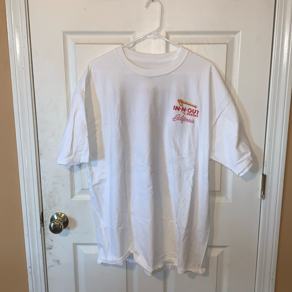 In-N-Out Burger T Shirt 2001 2XL White Red Fisherman's Warf B Hall Vtg  XXL